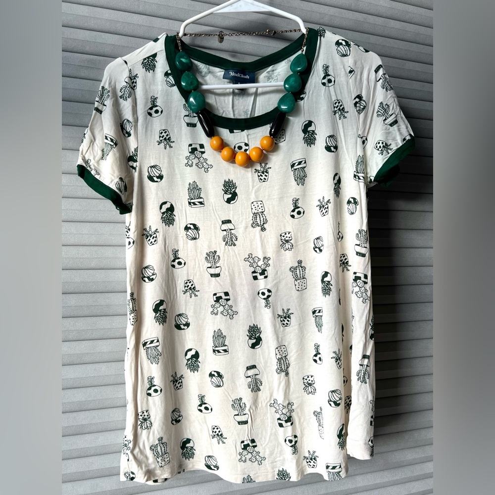 Comfortable, like new Modcloth tee. Cute succulents design for a plant lover!